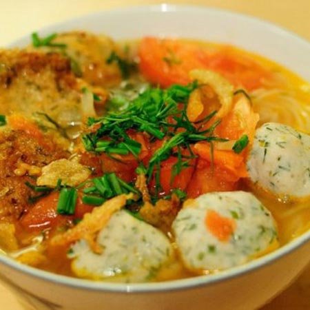 NHỮNG BIẾN TẤU BÁNH CANH KHÁC LẠ CHỈ CÓ Ở ĐÀ NẴNG